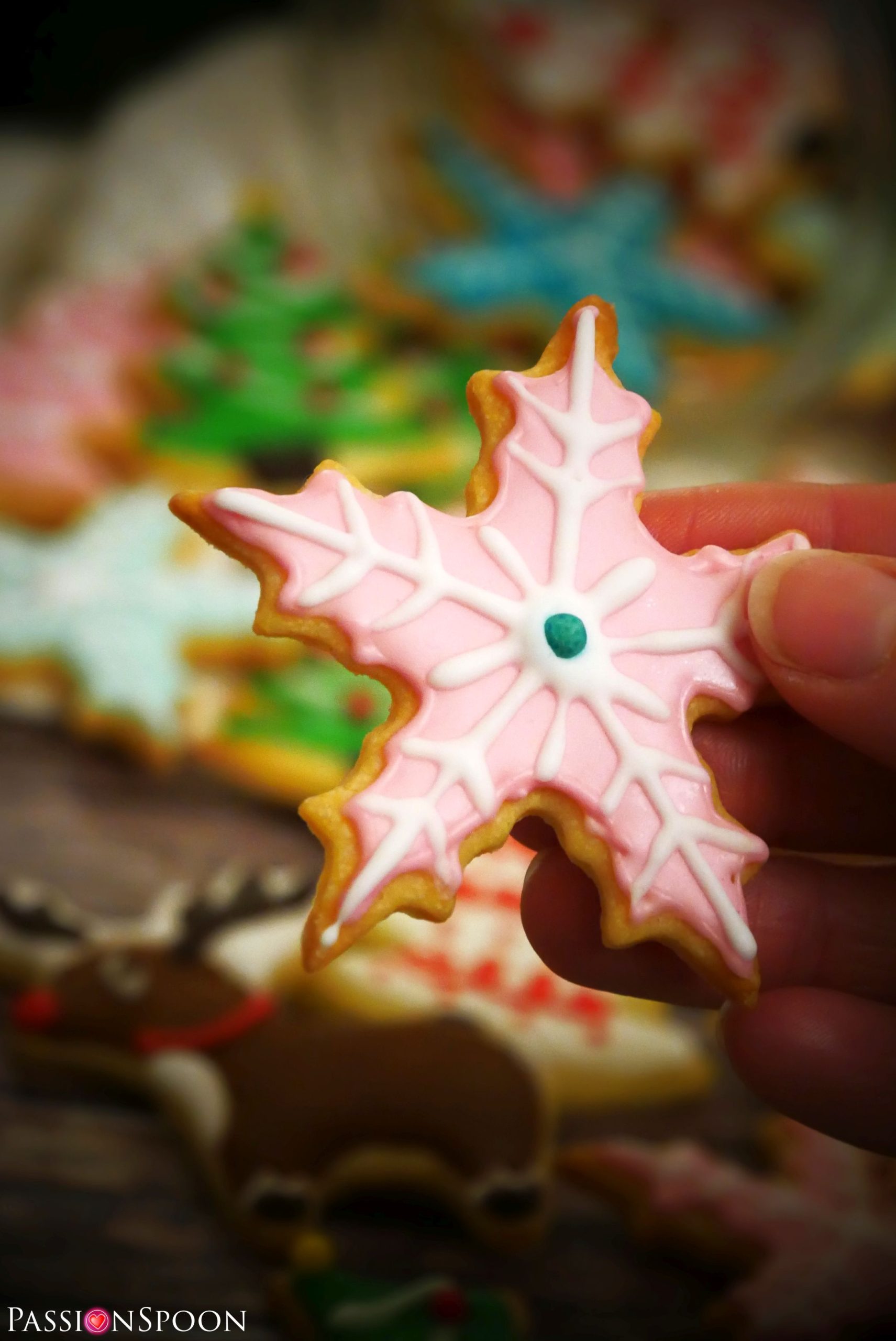 Christmas sugar cookies, with royal icing - PassionSpoon