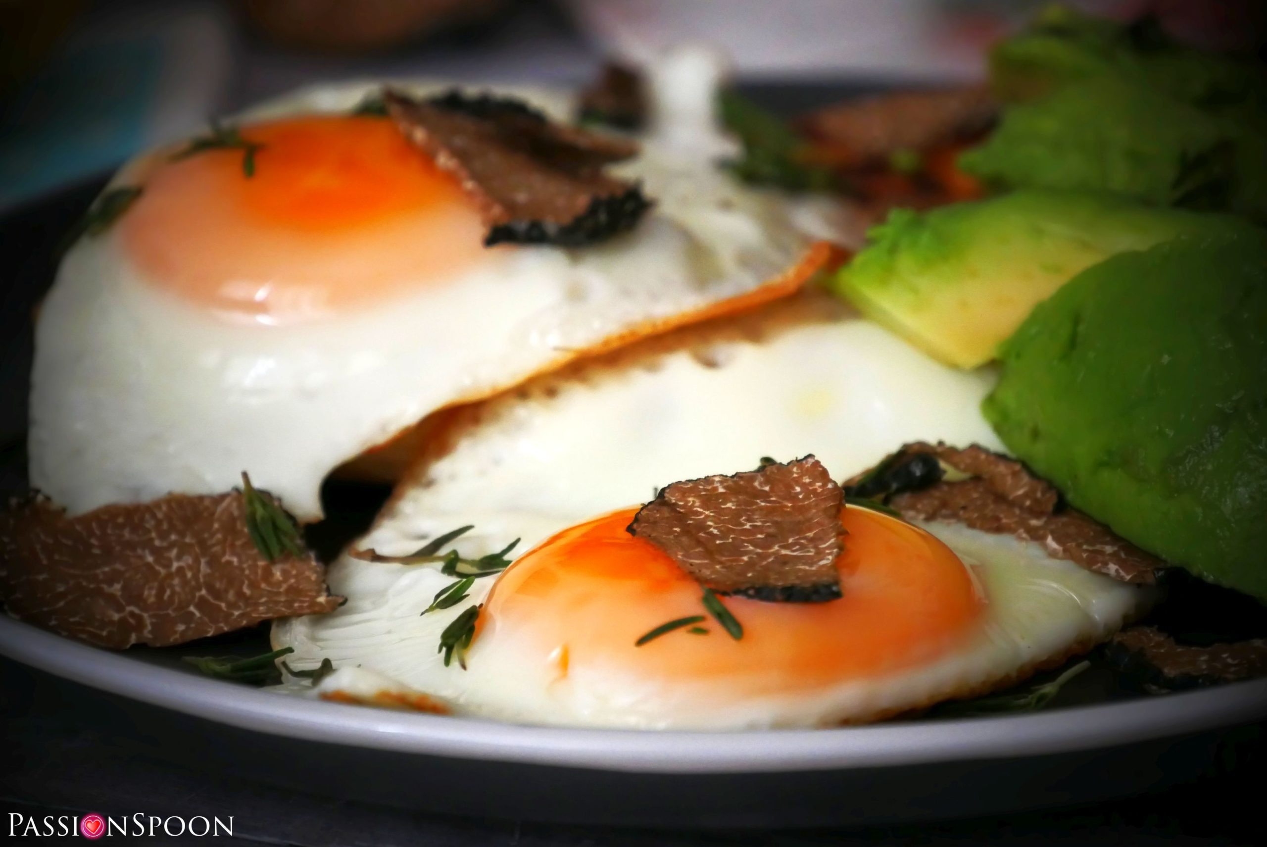 https://passionspoon.com/wp-content/uploads/2021/05/truffled-sunny-side-up-egg-scaled.jpg